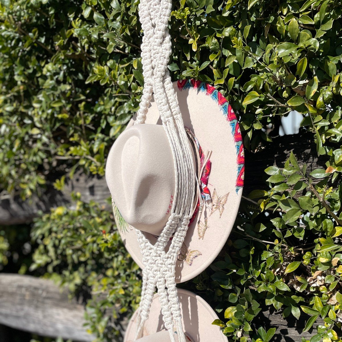 "DOUBLE HAT HANGER" in Macrame by Joanne Duncan - Image 4
