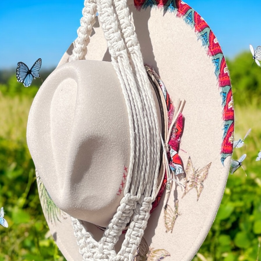 "DOUBLE HAT HANGER" in Macrame by Joanne Duncan - Image 2