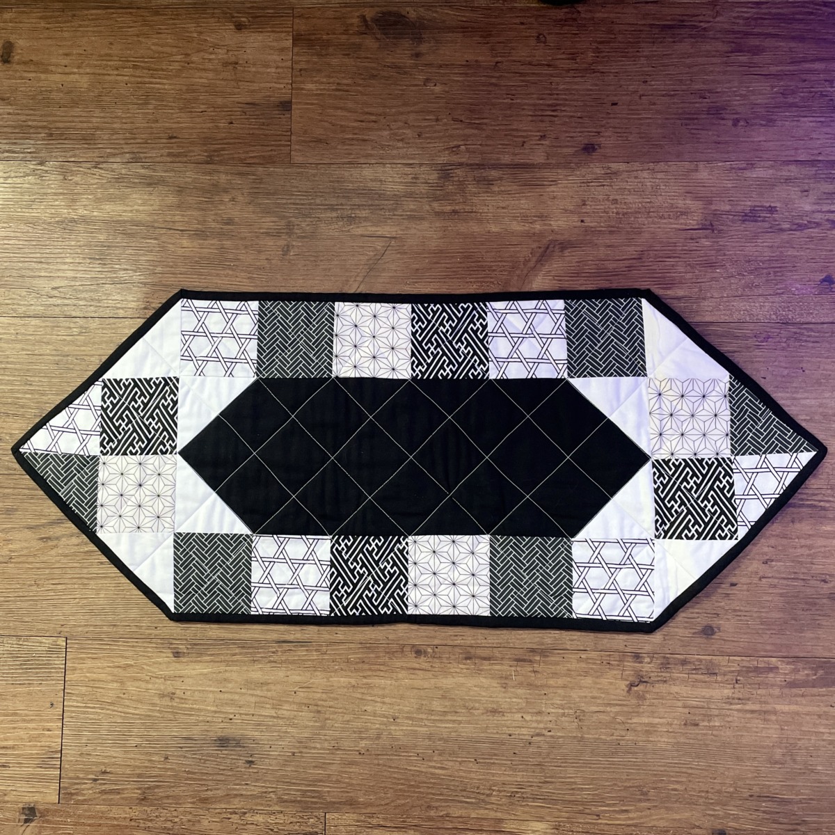 "TABLE RUNNER & PLACEMAT SET" ~ in Black & White by Kath Kingston - Image 4