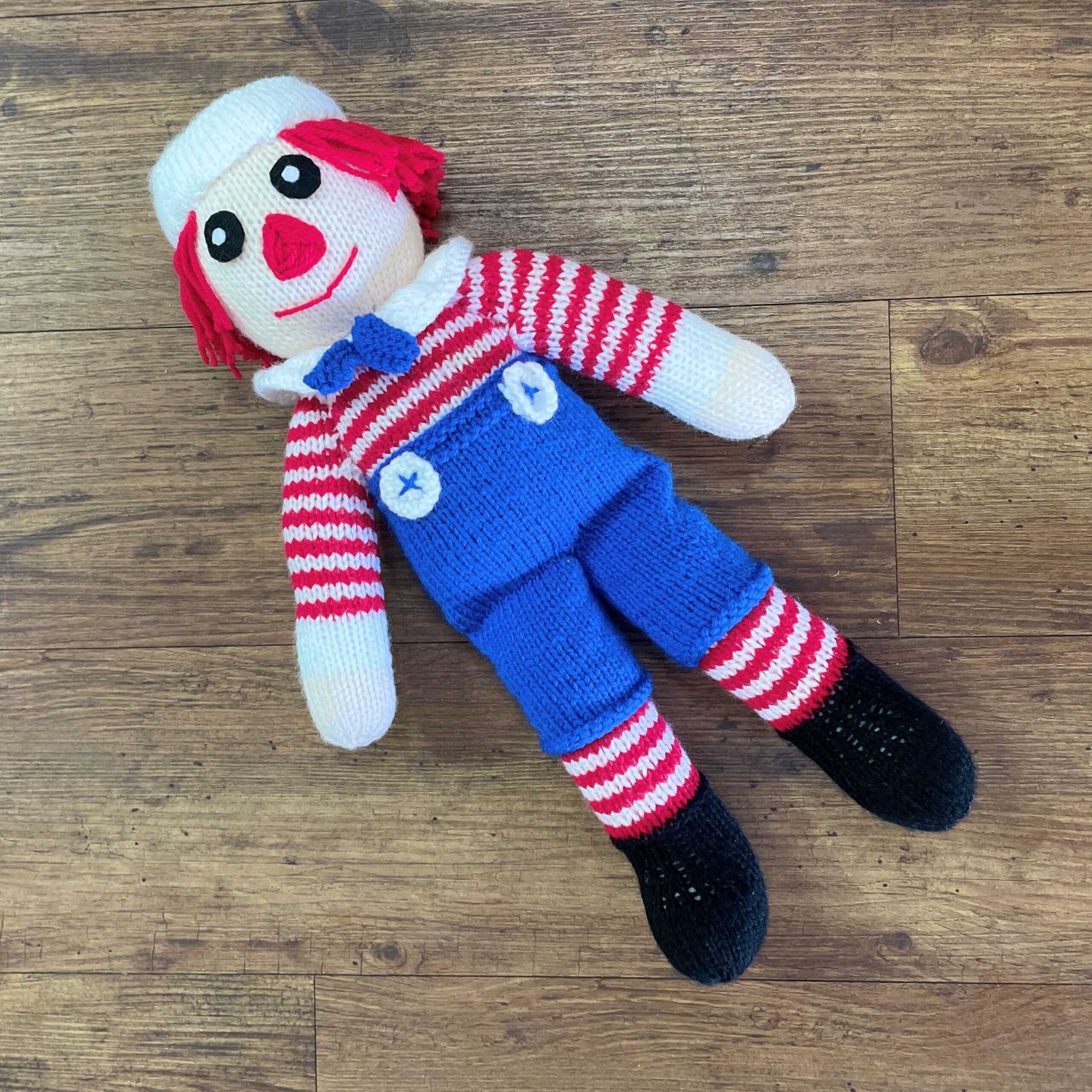 "RAGGEDY ANDY" ~ Hand Knitted Soft Toy by Lee Stewart - Image 3