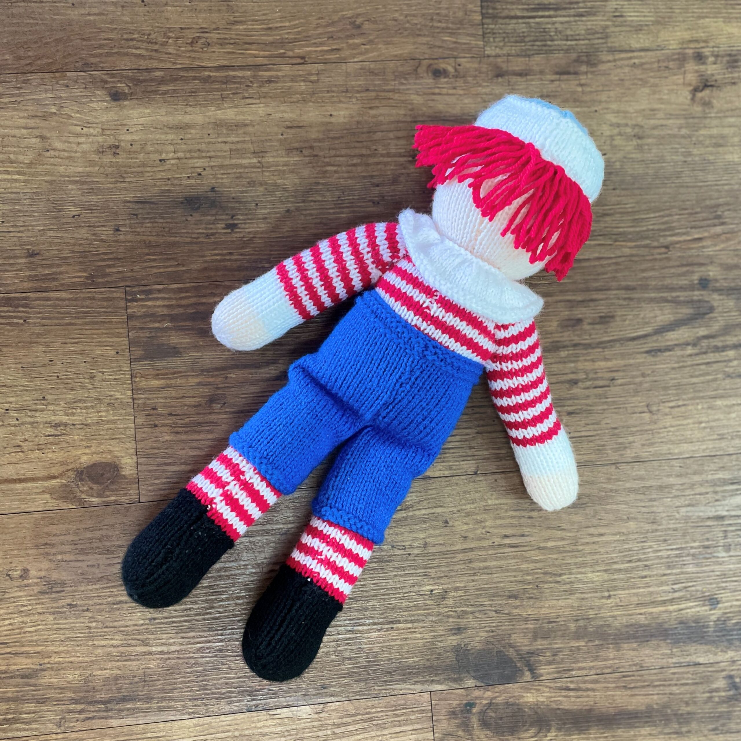 "RAGGEDY ANDY" ~ Hand Knitted Soft Toy by Lee Stewart - Image 4