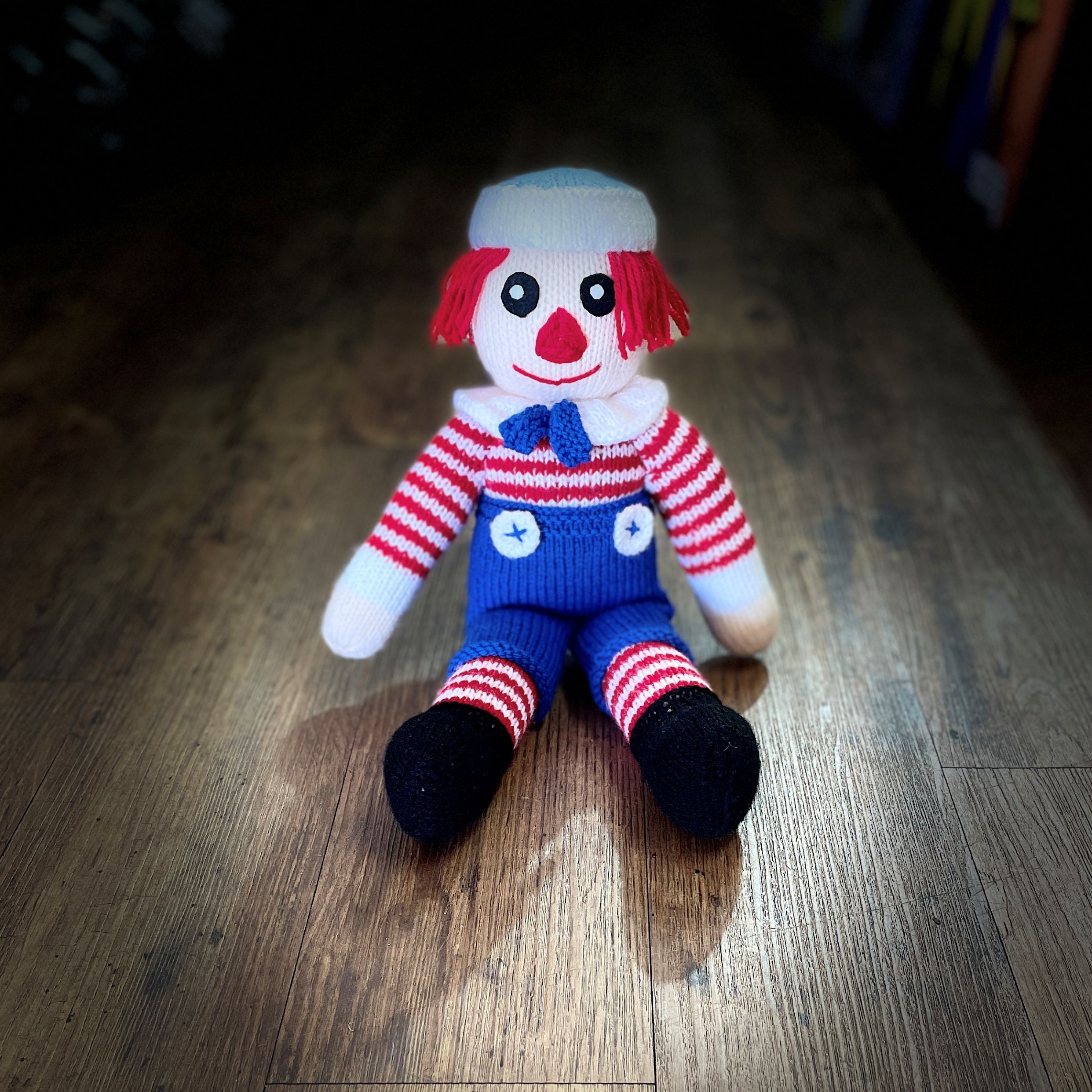 "RAGGEDY ANDY" ~ Hand Knitted Soft Toy by Lee Stewart - Image 5