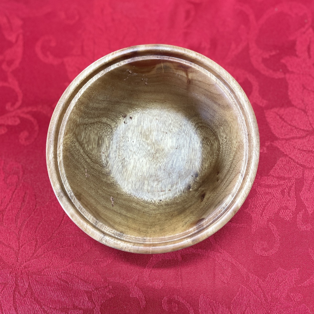 Hand Turned Camphor Laurel Pot with Lid - Image 6