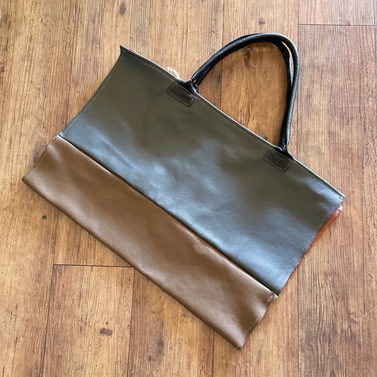 "FIREWOOD CARRIER" ~ Red & Tan Leather by Wanita Stanley - Image 3
