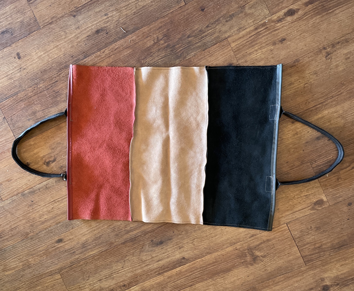 "FIREWOOD CARRIER" ~ Red & Tan Leather by Wanita Stanley - Image 4