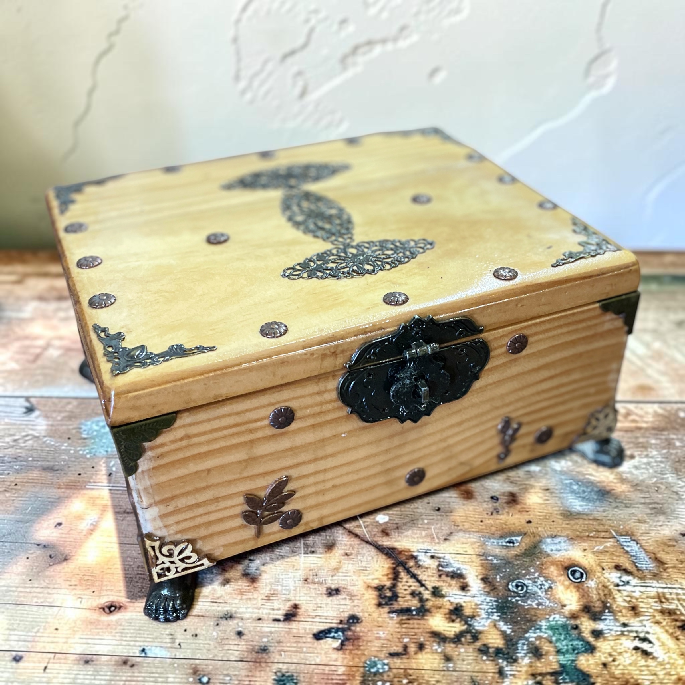 "PINE TREASURE BOX" ~ by Gunney Klippelt - Image 5