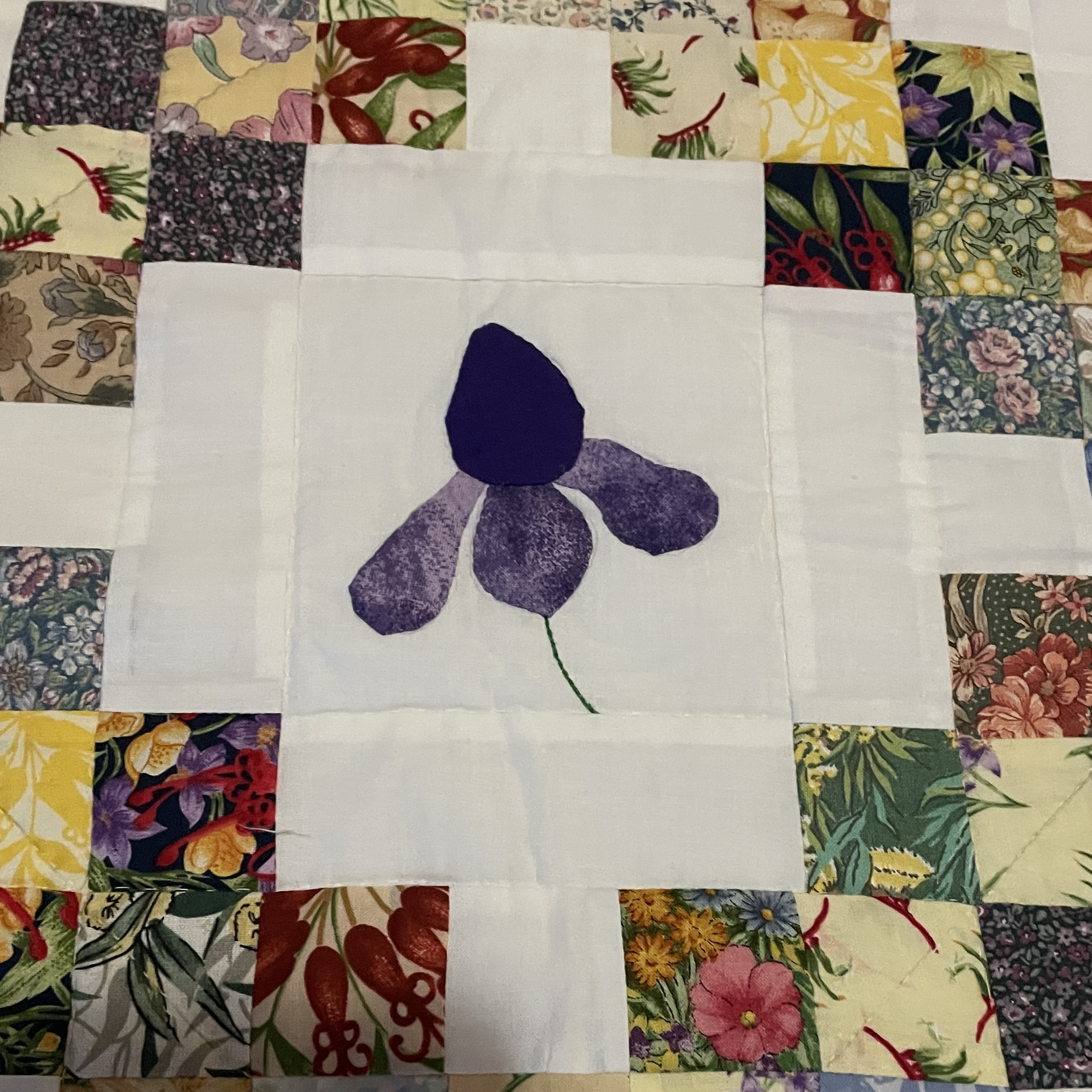 "FLORAL IRISH CHAIN" ~ Hand Made Single Quilt by Kath Kingston - Image 2